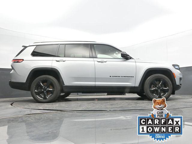 Photo of 2021 Silver Zynith Jeep Grand Cherokee L
