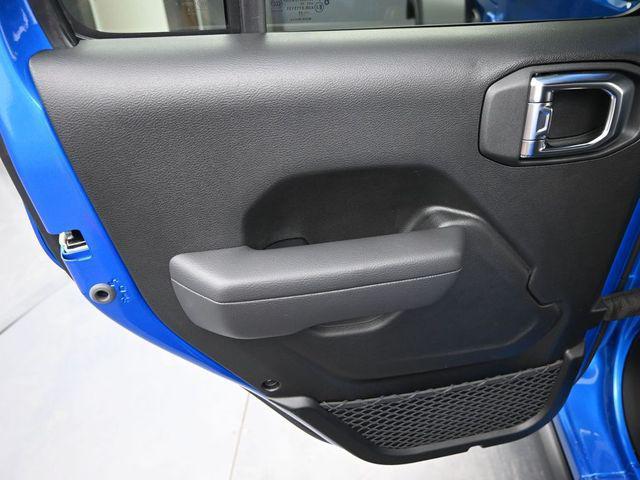 Photo of 2025 Hydro Blue Pearlcoat Jeep Gladiator