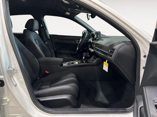 Photo of 2025 Platinum White Pearl Honda Civic