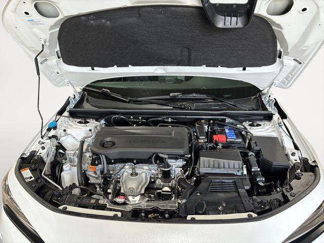 Photo of 2025 Platinum White Pearl Honda Civic