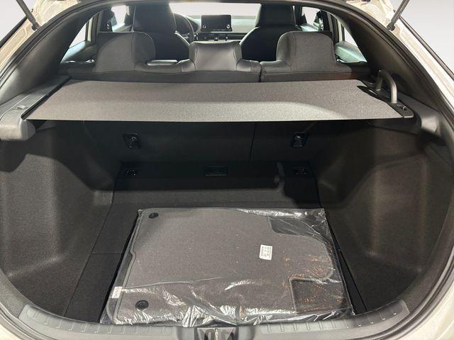 Photo of 2025 Platinum White Pearl Honda Civic