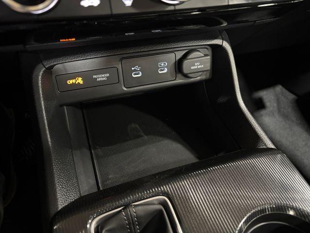 Photo of 2025 Platinum White Pearl Honda Civic