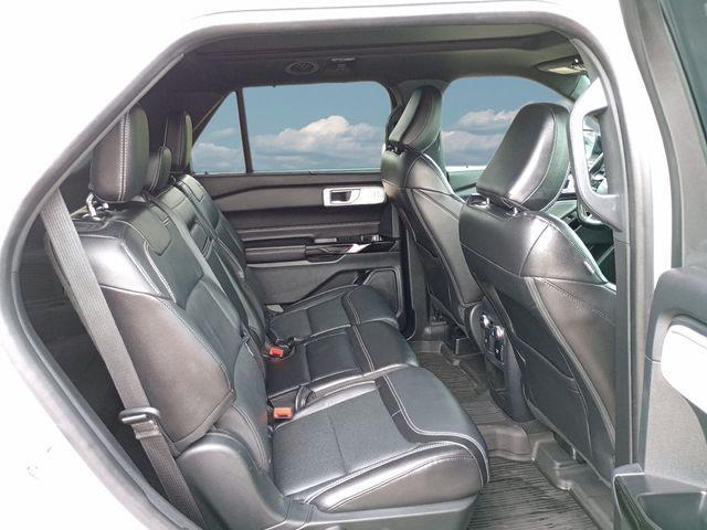 Photo of 2021 Oxford White Ford Explorer
