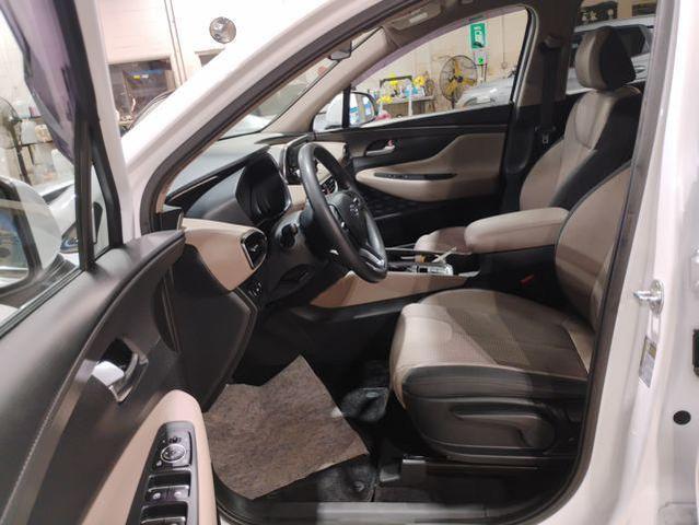 Photo of 2020 Quartz White Hyundai SANTA FE