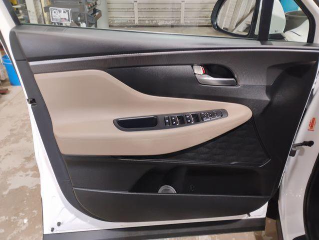 Photo of 2020 Quartz White Hyundai SANTA FE
