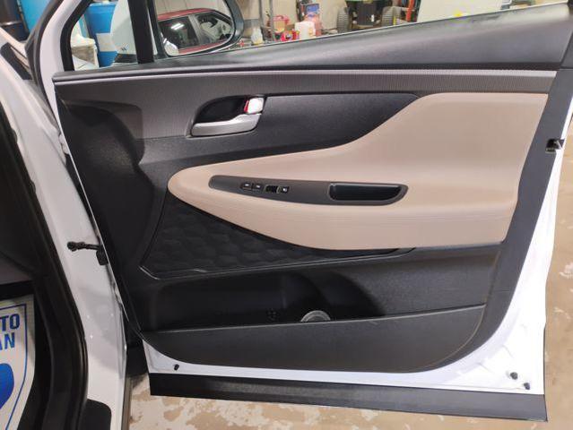 Photo of 2020 Quartz White Hyundai SANTA FE