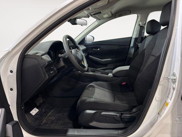 Photo of 2025 Platinum White Pearl Honda Accord