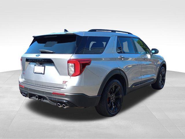 Photo of 2021 Silver Ford Explorer