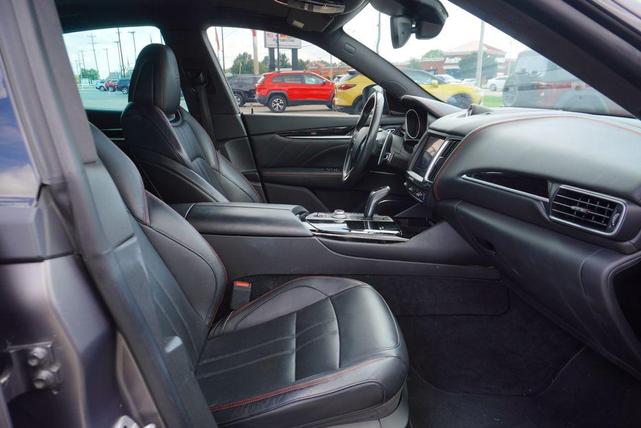 Photo of 2020 Grigio Maratea Metallescent Maserati Levante