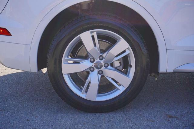 Photo of 2019 Ibis White Audi Q5