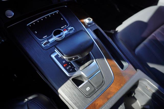 Photo of 2019 Ibis White Audi Q5