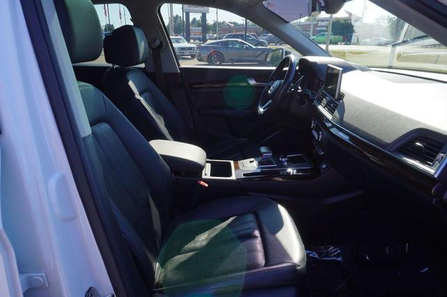 Photo of 2019 Ibis White Audi Q5