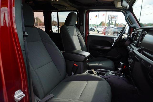Photo of 2021 Snazzberry Pearlcoat Jeep Wrangler Unlimited