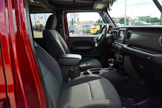 Photo of 2021 Snazzberry Pearlcoat Jeep Wrangler Unlimited
