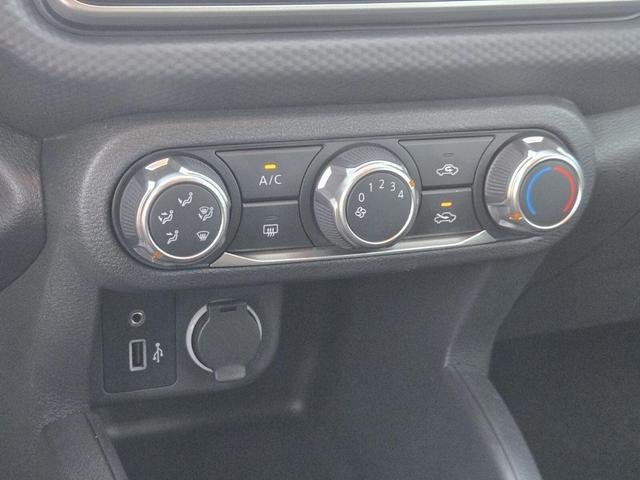 Photo of 2025 QM1 Fresh Powd Nissan Kicks