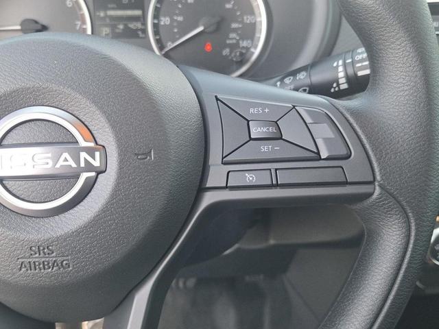 Photo of 2025 QM1 Fresh Powd Nissan Kicks