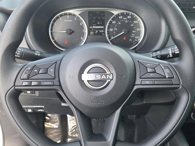 Photo of 2025 QM1 Fresh Powd Nissan Kicks