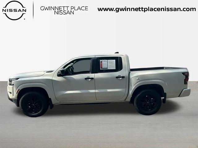Photo of 2022 Glacier White Nissan Frontier