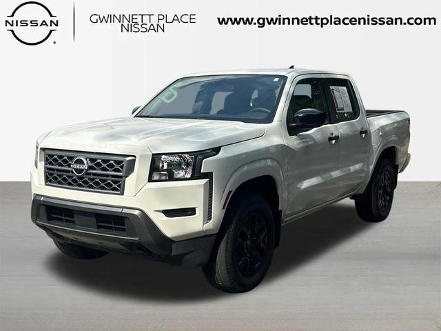 Photo of 2022 Glacier White Nissan Frontier