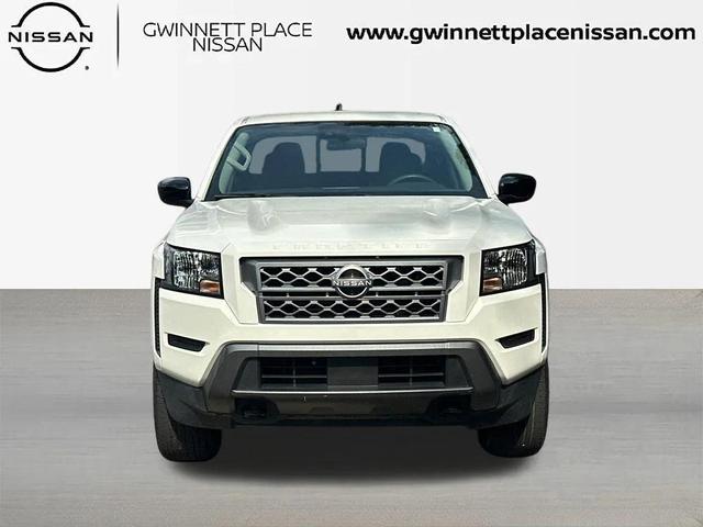 Photo of 2022 Glacier White Nissan Frontier