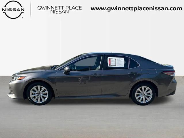 Photo of 2018 Predawn Gray Mica Toyota Camry