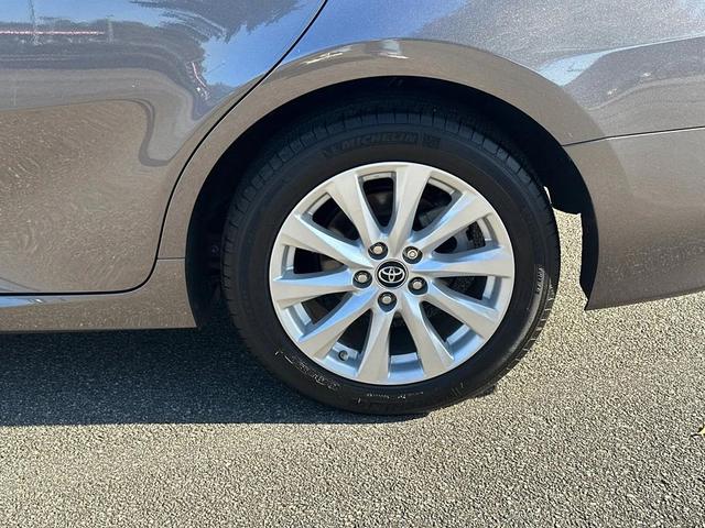 Photo of 2018 Predawn Gray Mica Toyota Camry