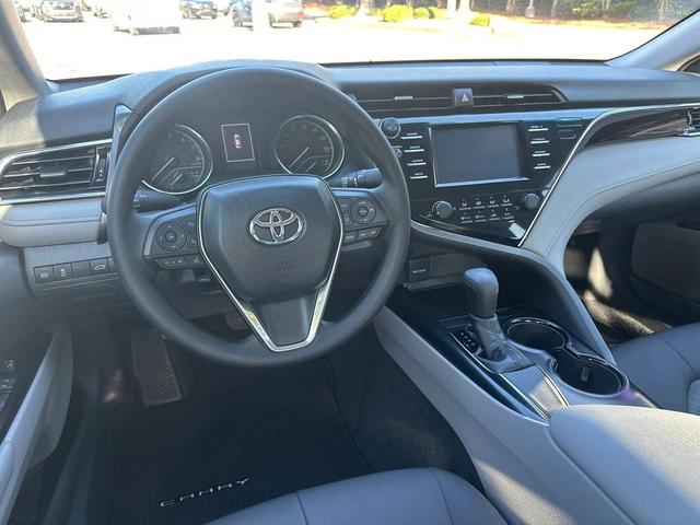 Photo of 2018 Predawn Gray Mica Toyota Camry
