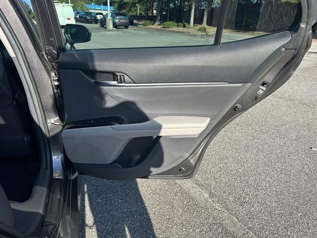 Photo of 2018 Predawn Gray Mica Toyota Camry