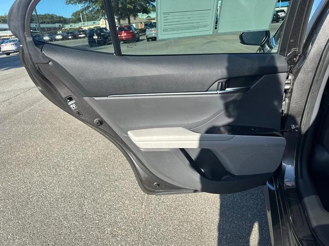 Photo of 2018 Predawn Gray Mica Toyota Camry