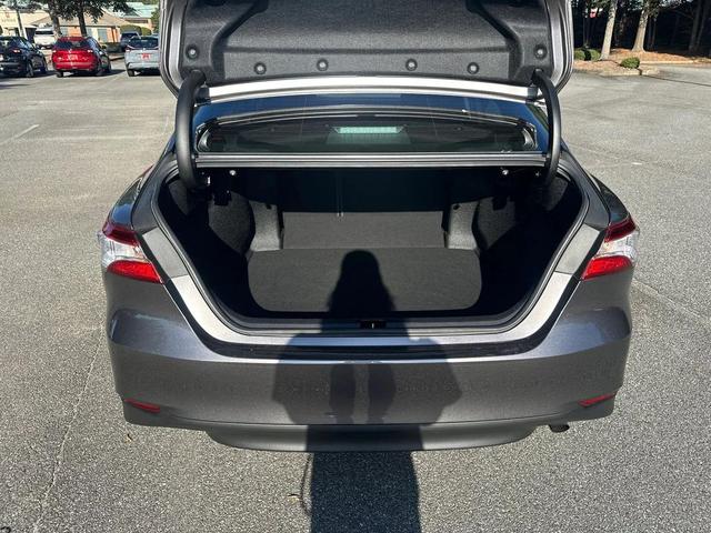 Photo of 2018 Predawn Gray Mica Toyota Camry