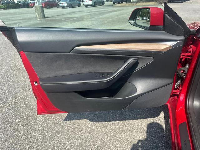 Photo of 2022 Red Multi-Coat Tesla Model 3