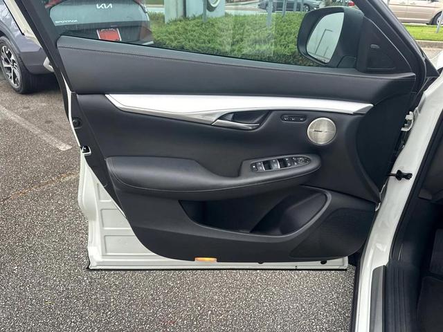 Photo of 2022 Majestic White INFINITI QX50