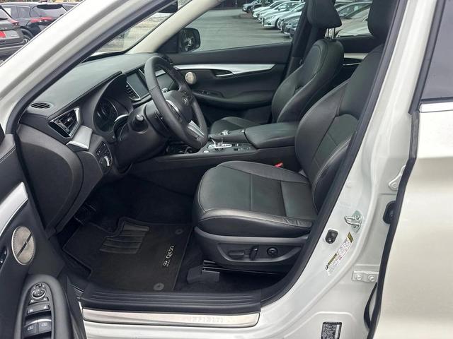 Photo of 2022 Majestic White INFINITI QX50