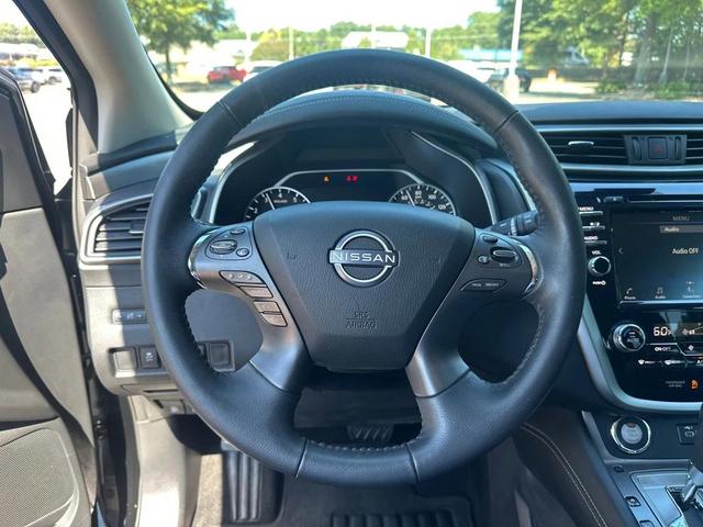 Photo of 2023 Super Black Nissan Murano