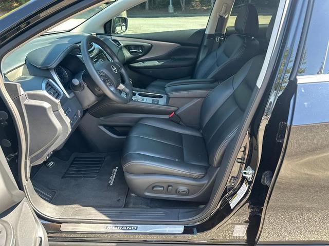 Photo of 2023 Super Black Nissan Murano