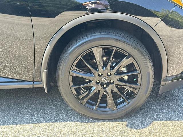 Photo of 2023 Super Black Nissan Murano