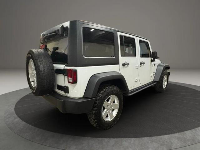 Photo of 2015 White Jeep Wrangler Unlimited