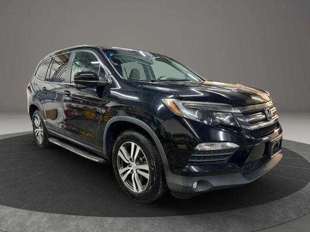 Photo of 2016 Black Honda Pilot