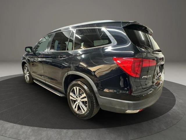 Photo of 2016 Black Honda Pilot