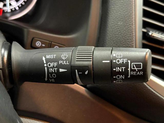 Photo of 2016 Black Honda Pilot