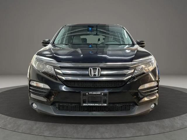 Photo of 2016 Black Honda Pilot