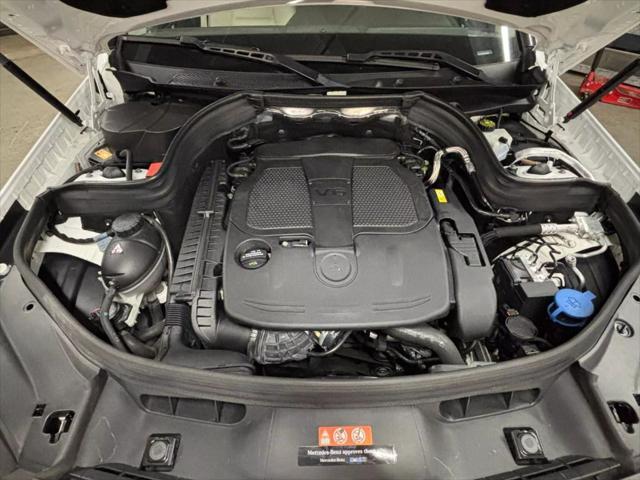 Photo of 2015 White Mercedes-Benz GLK-Class
