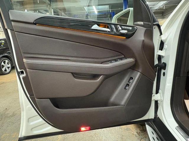 Photo of 2017 White Mercedes-Benz GLS 450