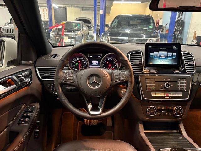 Photo of 2017 White Mercedes-Benz GLS 450