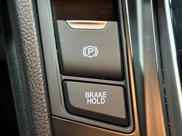 Photo of 2017 Black Honda CR-V