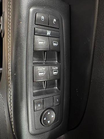 Photo of 2015 White Jeep Grand Cherokee