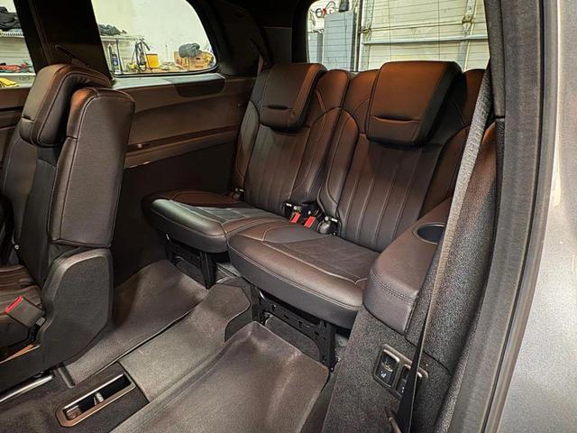Photo of 2017 Silver Mercedes-Benz GLS 450