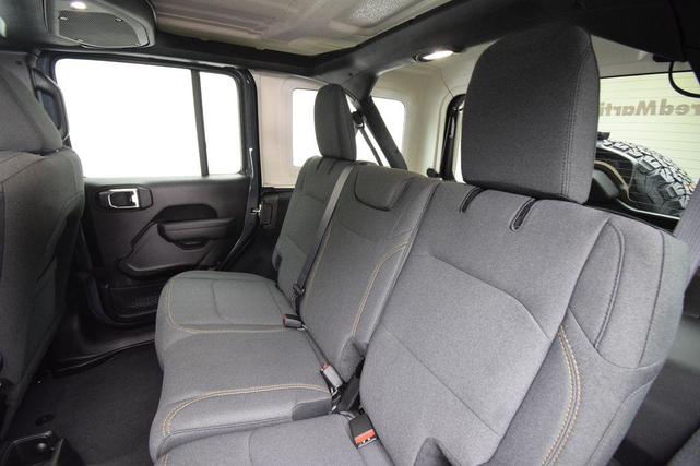 Photo of 2025 Anvil Clearcoat Jeep Wrangler