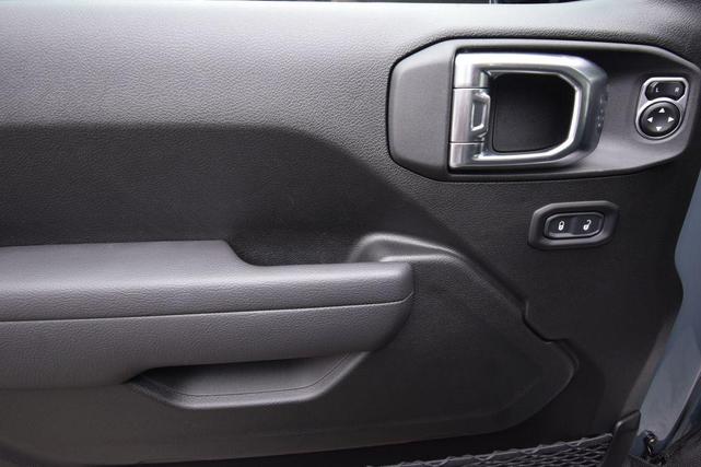 Photo of 2025 Anvil Clearcoat Jeep Wrangler