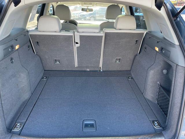 Photo of 2017 Utopia Blue Metallic Audi Q5